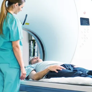 FT– fizycy medyczni, technicy elektroradiologii oraz inny personel techniczny wykonujący procedury radiologiczne FT-1 rentgenodiagnostyki i radiologii zabiegowej;FT-2 radioterapii; FT-3 – medycyny nuklearnej